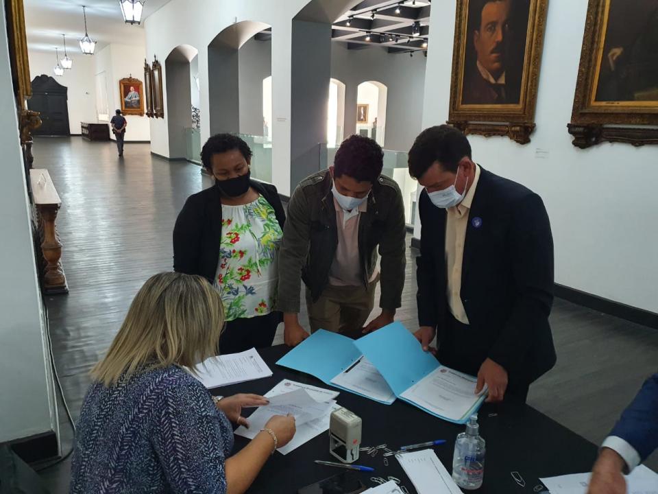 Foto 3 de 10 — Vereadores e prefeito de Trabiju buscam recursos junto ao governo estadual